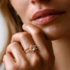 18KT Rose Gold Vermeil Round Green Amethyst Sunburst Twisted Ring - Soleil Ray Model Shot