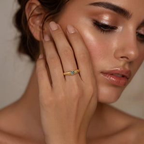 18KT Yellow Gold Vermeil Heart Moss Agate Fluted Ring - Coeur Fold Model Shot