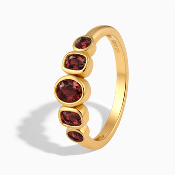 18KT Yellow Gold Vermeil Mixed-Cut Garnet Graduated Ring - Pebble Glow Side View