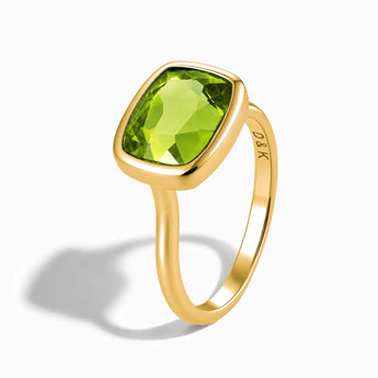 18KT Yellow Gold Vermeil Peridot Cushion Ring - Pure Hush Side View