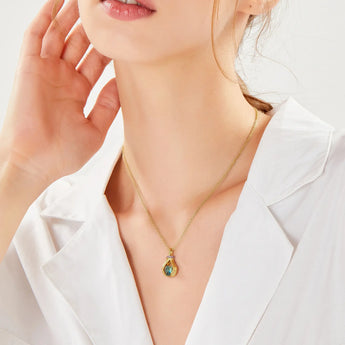 18KT Yellow Gold Vermeil Raw Labradorite Cradle Necklace - Guardian Hands Model Shot