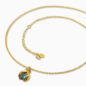 18KT Yellow Gold Vermeil Raw Labradorite Cradle Necklace - Guardian Hands Side View
