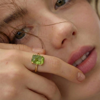 18KT Yellow Gold Vermeil Raw Peridot Ring - Freeform Model Shot