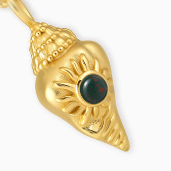 18KT Yellow Gold Vermeil Round Bloodstone Sun Conch Necklace - Tidal Glow Detail View