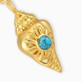18KT Yellow Gold Vermeil Round Turquoise Sun Conch Necklace - Tidal Glow Detail View