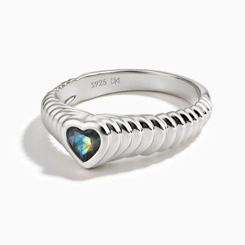 925 Sterling Silver Heart Labradorite Fluted Ring - Coeur Fold Front View