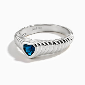 925 Sterling Silver Heart London Blue Topaz Fluted Ring - Coeur Fold Front View