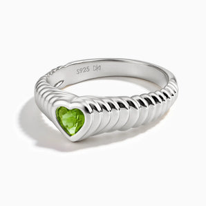 925 Sterling Silver Heart Peridot Fluted Ring - Coeur Fold Front View