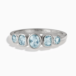 925 Sterling Silver Mixed-Cut Aquamarine Graduated Ring - Pebble Glow Front View