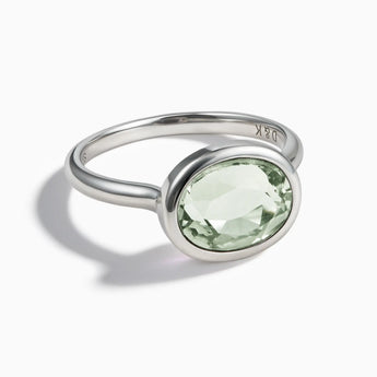 925 Sterling Silver Oval Green Amethyst Bezel Ring - Contour Front View
