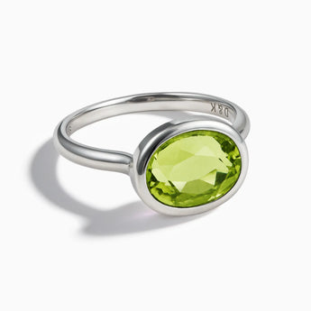 925 Sterling Silver Oval Peridot Bezel Ring - Contour Front View