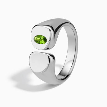 925 Sterling Silver Oval Peridot Signet Ring - Close at Hand Side View