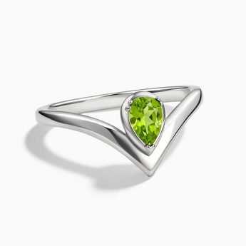 925 Sterling Silver Pear Peridot V Band Ring - Chevron Front View