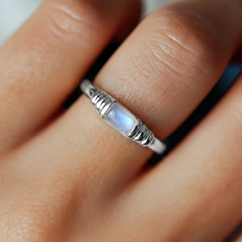 925 Sterling Silver Rectangle Moonstone Cabochon Ring Axis Model Shot