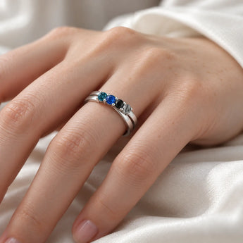 925 Sterling Silver Starry Abyss Four Round Stone Crossover Ring - Seasons Rhythm Model Shot