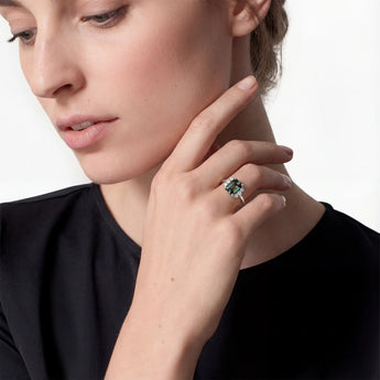 Baguette Alexandrite Ring – Seraph 925 Sterling Silver Model Shot