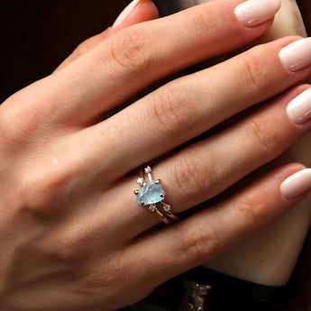 Double Band Raw Aquamarine Ring - Interweave 18KT Rose Gold Vermeil Wearing Diagram