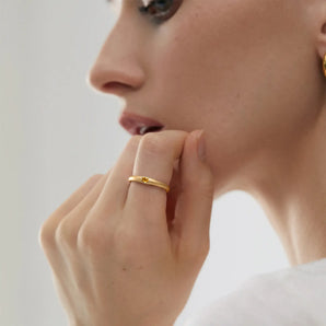 Oval Citrine Sandblasted Ring - Essence 18KT Yellow Gold Vermeil Model Shot