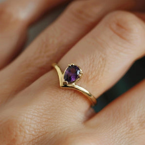 Pear Amethyst V Band Ring - Chevron 18KT Yellow Gold Vermeil Model Shot
