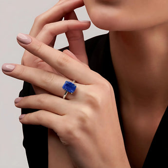 Raw Lapis Lazuli Ring - Freeform 925 Sterling Silver Model Shot