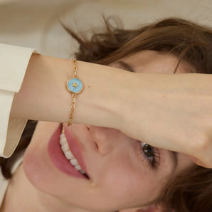 Round Aquamarine Paperclip Bracelet - Solo Star 18KT Yellow Gold Vermeil  Model Shot